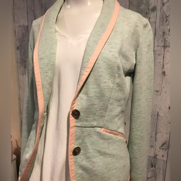 McGregor green with pink trim jacket. - Picture 2 of 10
